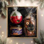 Christmas Gift Set – Rye Gingerbread with Chocolate, Creamy Honey "Gingerbread" & Candle
