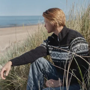 Norwegian wool sweater with zipper, black hans