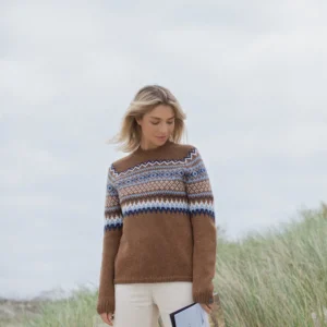 Women’s merino and cashmere sweater, wind