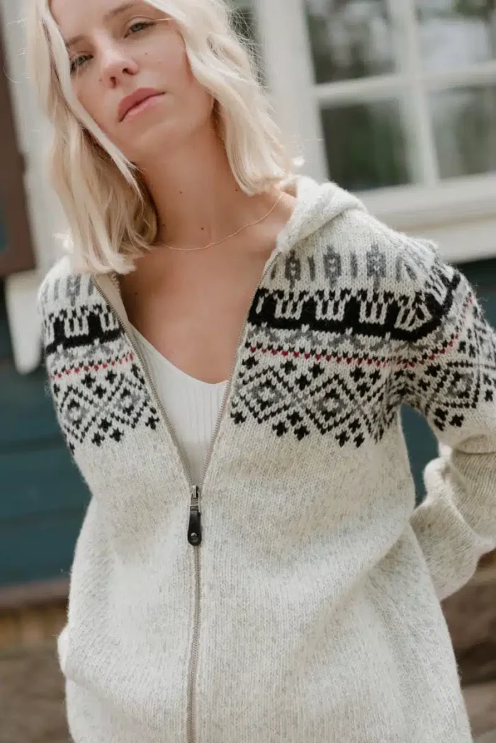 Women’s wool sweater with zipper “sky”