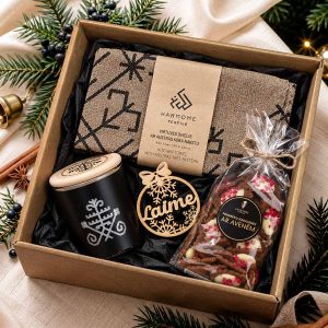 Christmas gift set – crunchy gingerbread, linen kitchen towel & candle with austras tree signs