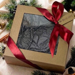 Christmas gift set – rye gingerbread with chocolate, creamy hand-made honey, beeswax "tree" candle