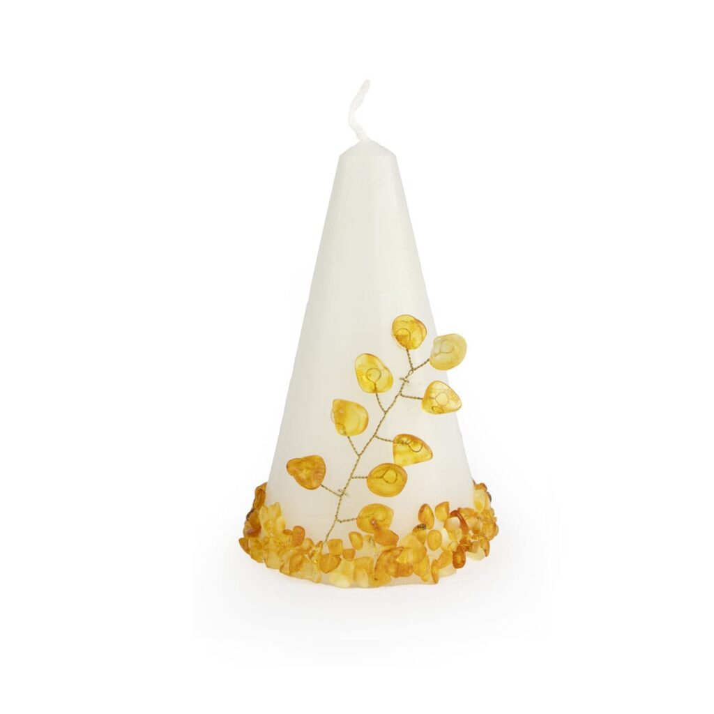 Candle with amber pieces, branch design, cone-shaped, white