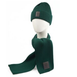 Hat and scarf with the tree of life and latvian symbol, green