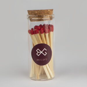 davanu-komplekts-serkocini-2 Matches in a glass jar with a cork lid