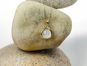 Necklaces & Pendants