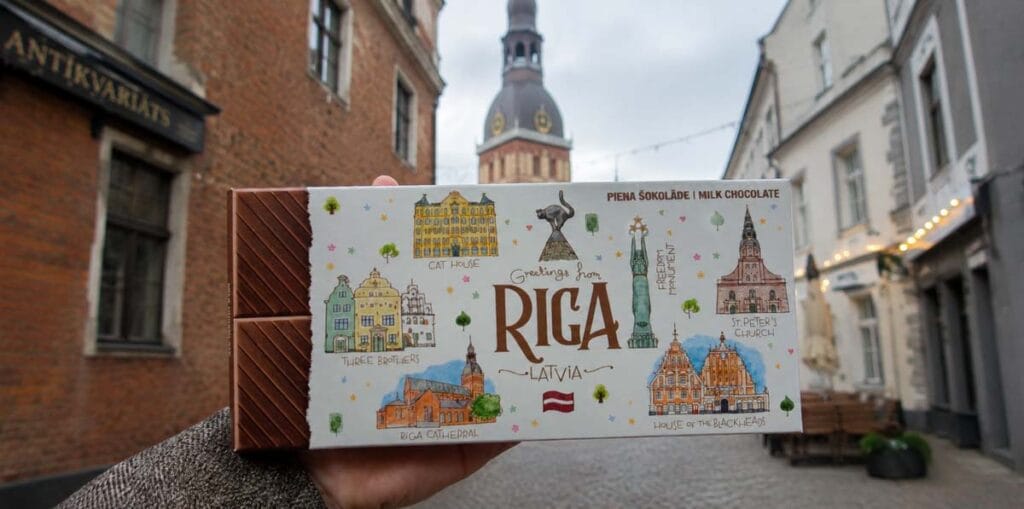 Milk chocolate with old riga design