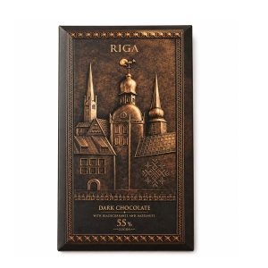 Dark chocolate "riga" 55% – blackcurrant & hazelnut