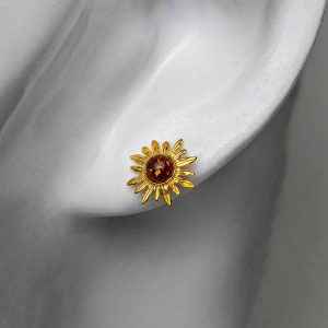 Silver earrings in sun shape with orange amber piece, gold plated (copy)