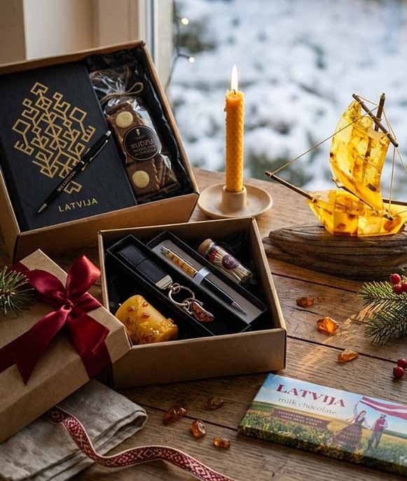 Amber sailing ship figurine, Christmas gift sets with amber and Latvia milk chocolate